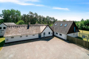 13-Room Holiday Home, 500 M To The Beach, Vig